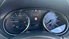 Nissan Qashqai 1.3 DiG-T N-Connecta 5dr [Glass Roof Pack] Petrol Hatchback